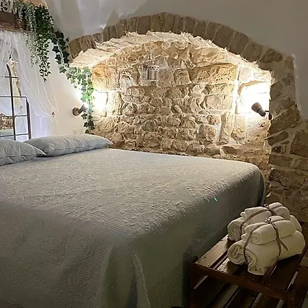 Domus Klara Bed & Breakfast