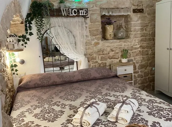 Domus Klara Bed & Breakfast 4*